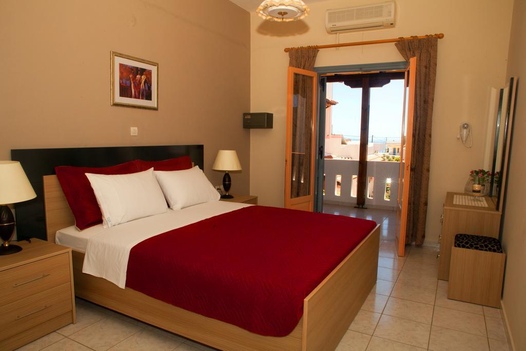 Palmira Apartments Makrýgialos Eksteriør billede