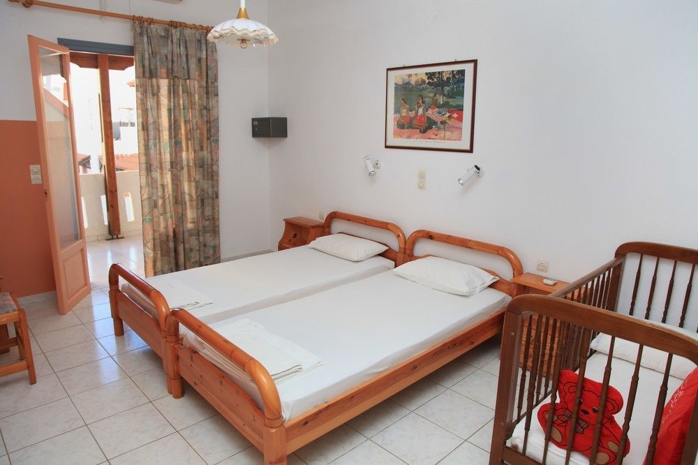 Palmira Apartments Makrýgialos Eksteriør billede