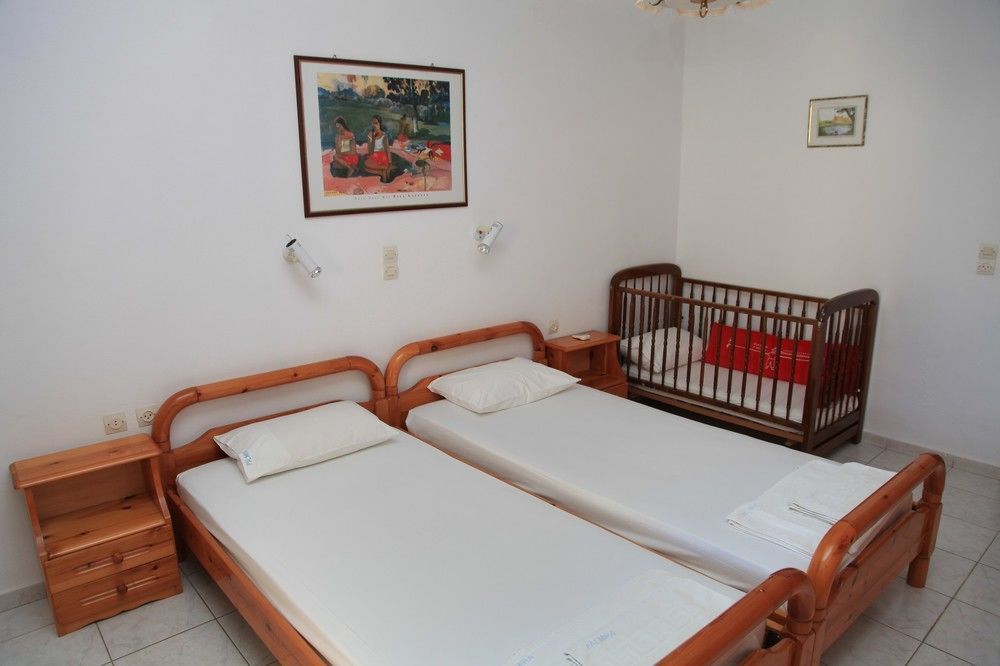 Palmira Apartments Makrýgialos Eksteriør billede