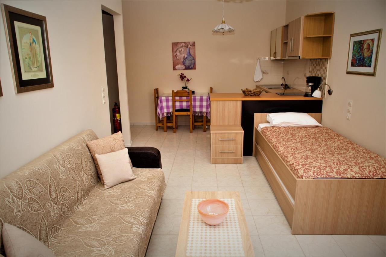 Palmira Apartments Makrýgialos Eksteriør billede